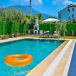 Almilalin 6 Bedroom For Rent In *