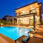 Almilalin 6 Bedroom For Rent In * Ölüdeniz
