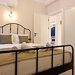 Villa Almilalin 6 Bedroom For Rent In