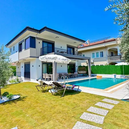 Villa Almilalin 6 Bedroom For Rent In Oludeniz