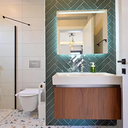 Almilalin 6 Bedroom For Rent In Vilă