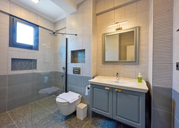 Almilalin 6 Bedroom For Rent In Олудениз