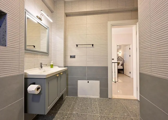 Almilalin 6 Bedroom For Rent In Вилла *