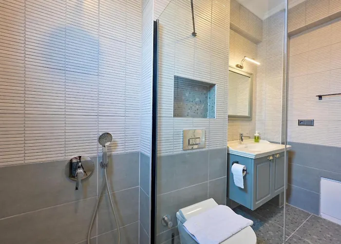 Вилла Almilalin 6 Bedroom For Rent In Олудениз