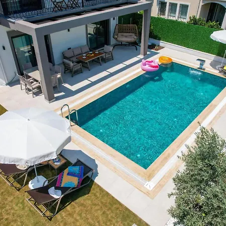 Almilalin 6 Bedroom For Rent In Oludeniz