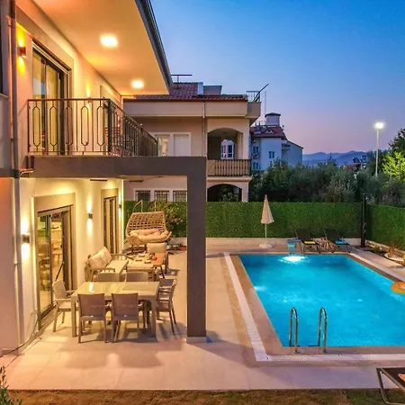 Almilalin 6 Bedroom For Rent In Villa *