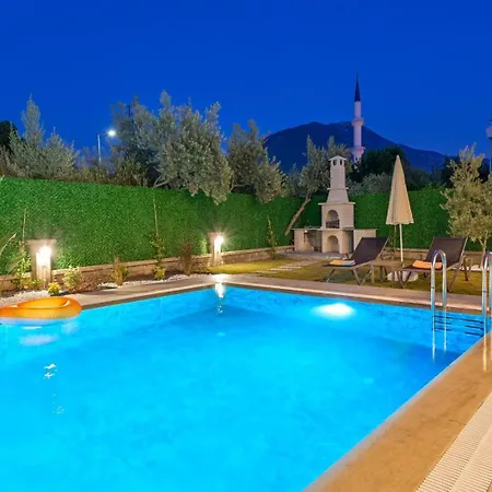 Villa Almilalin 6 Bedroom For Rent In