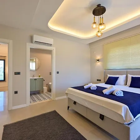 Almilalin 6 Bedroom For Rent In Villa *