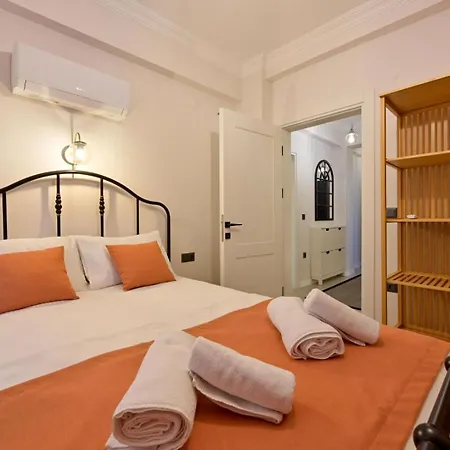 Almilalin 6 Bedroom For Rent In Villa Öludeniz