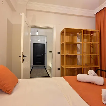 Almilalin 6 Bedroom For Rent In ヴィラ オルデニズ