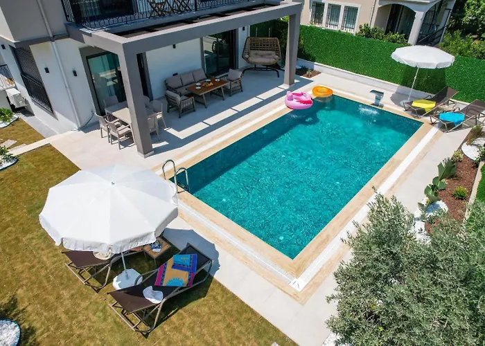 Almilalin 6 Bedroom For Rent In Ölüdeniz