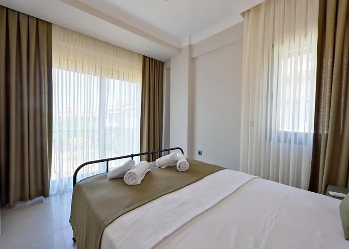 Villa Almilalin 6 Bedroom For Rent In