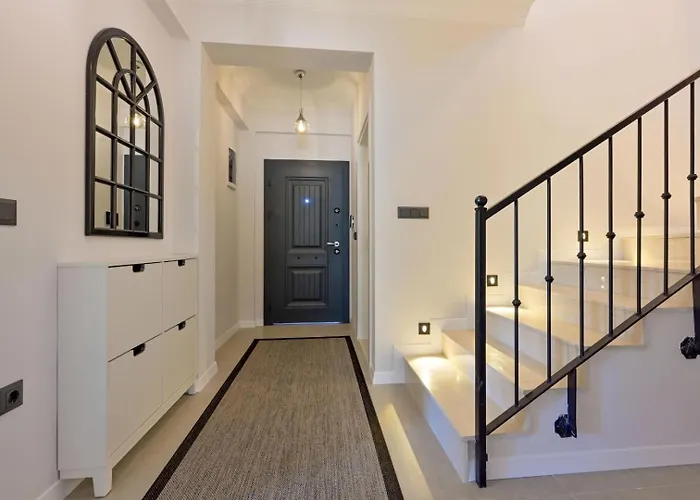 Villa Almilalin 6 Bedroom For Rent In *